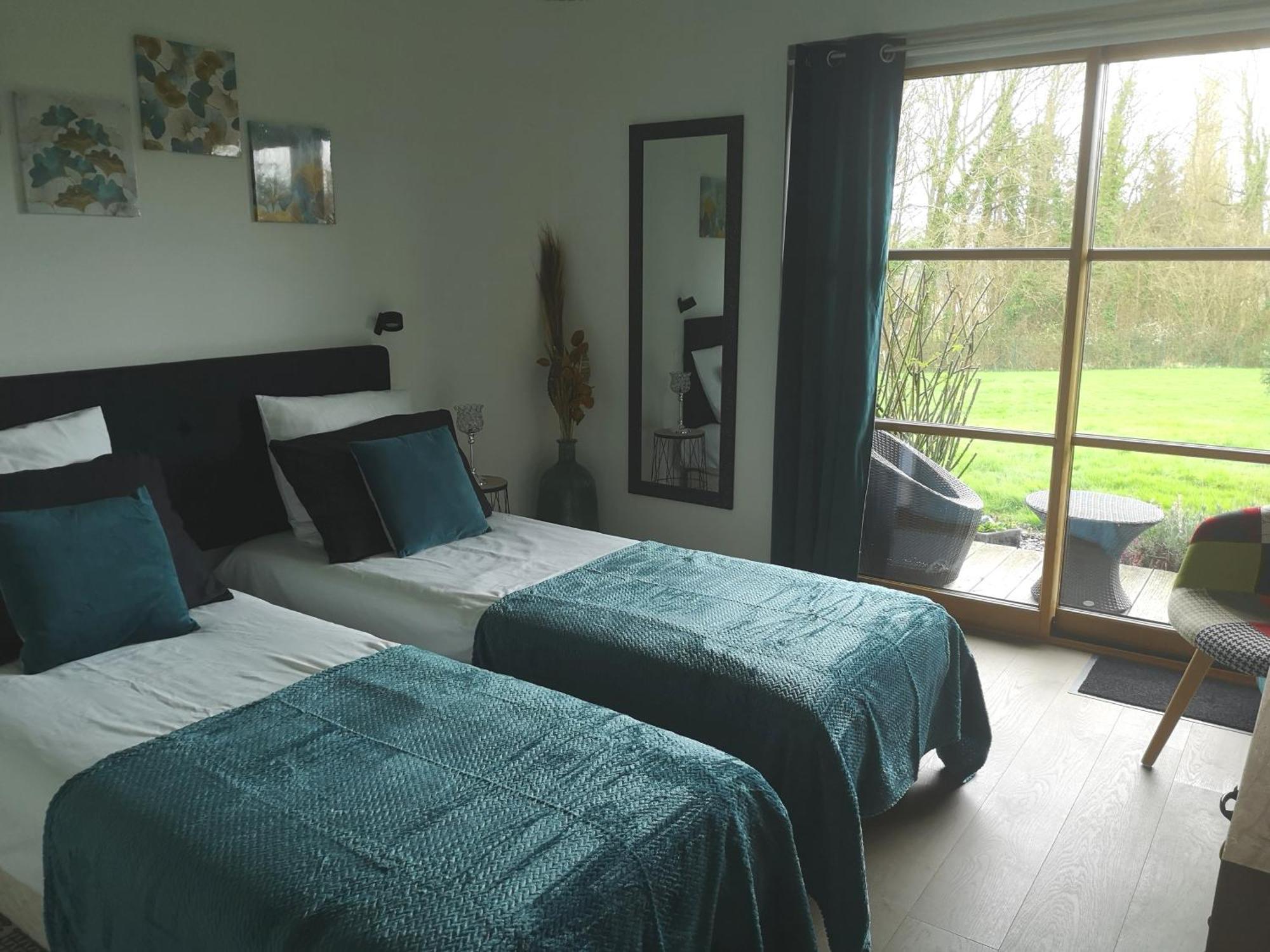 La Pause Bed and Breakfast Surville  Exteriör bild