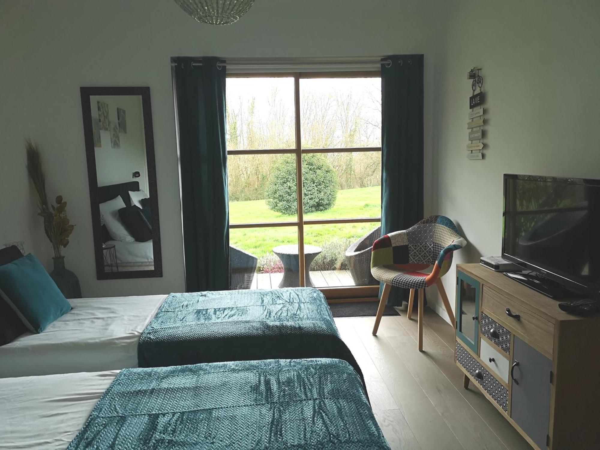 La Pause Bed and Breakfast Surville  Exteriör bild